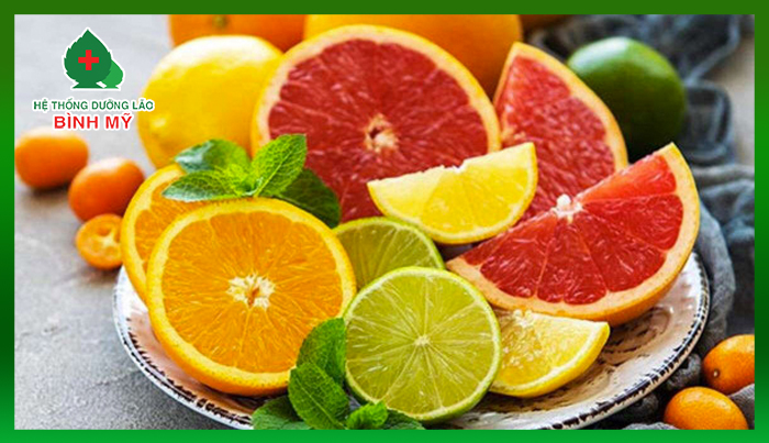 Trái cây họ cam quýt cung cấp thêm vitamin C cho xương chắc khỏe
