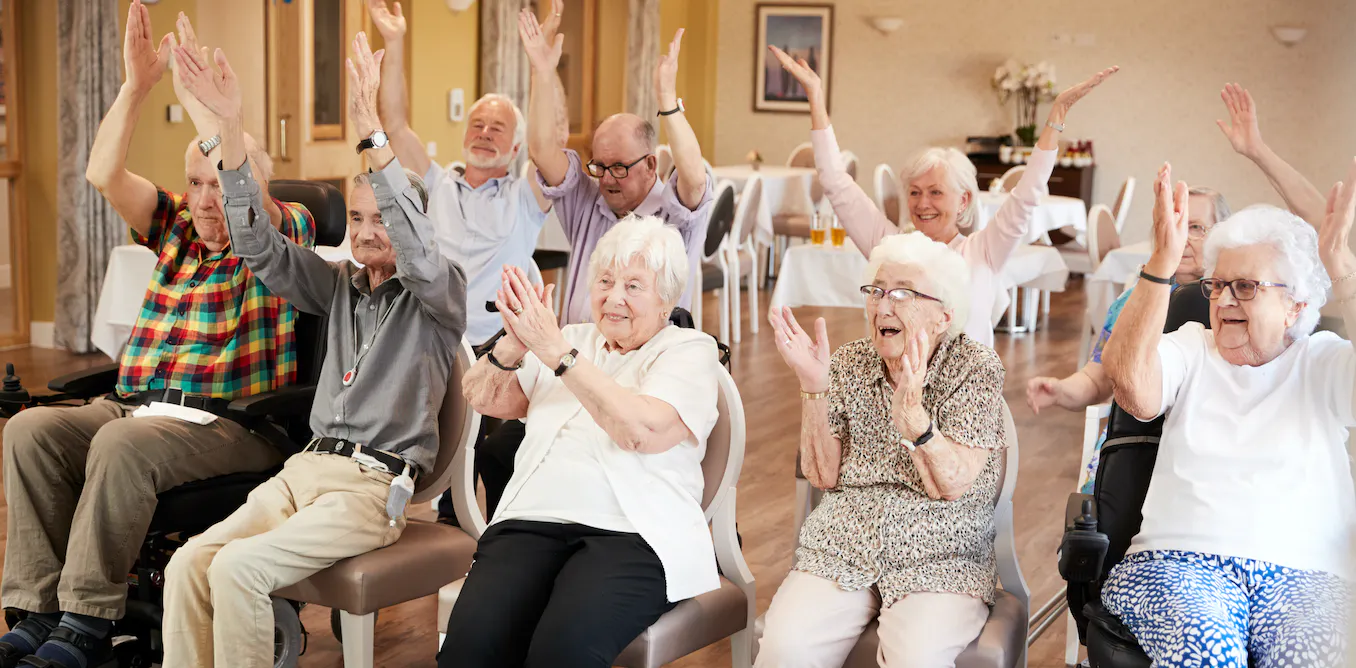 Một viện dưỡng lão tốt nên cung cấp hoạt động giải trí để người cao tuổi tham gia và tận hưởng cuộc sống