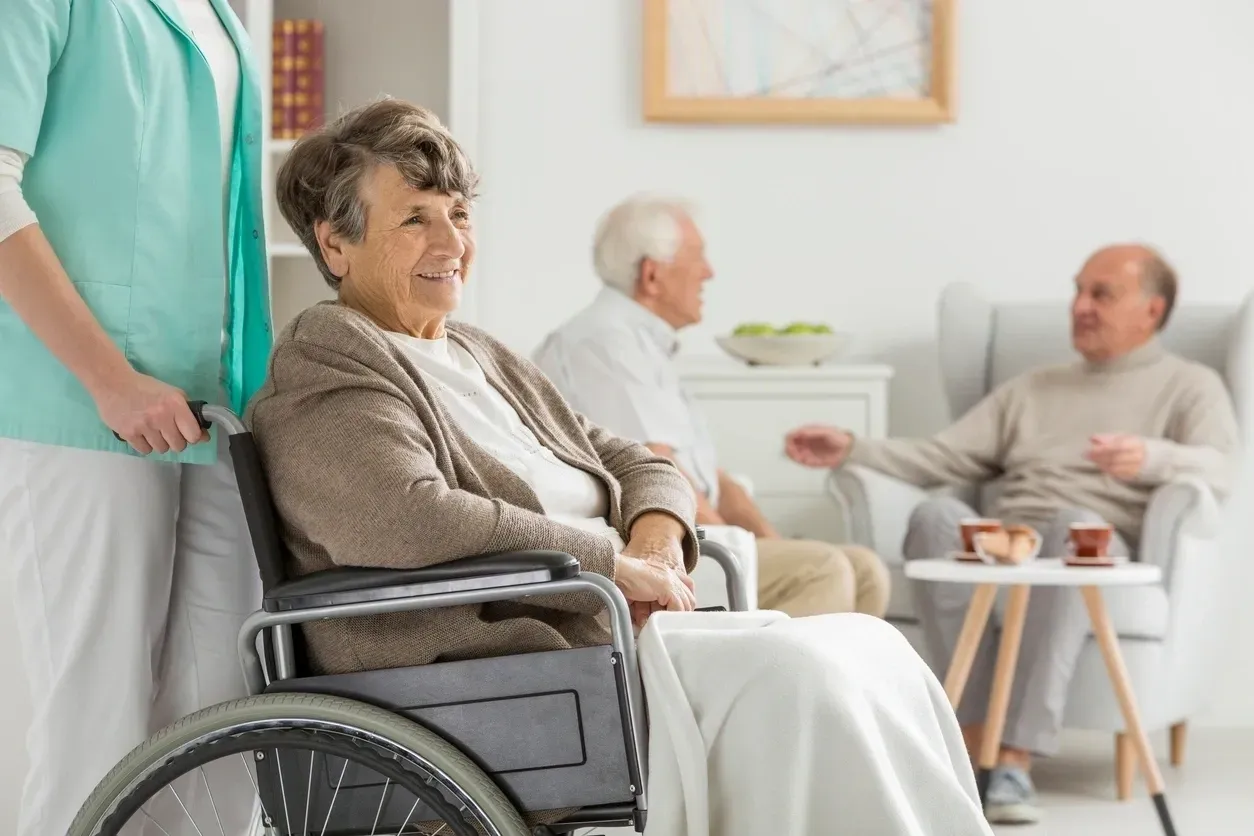 Loại hình dịch vụ, tình trạng sức khỏe và tiện nghi dưỡng lão là những yếu tố ảnh hưởng đến chi phí vào viện dưỡng lão