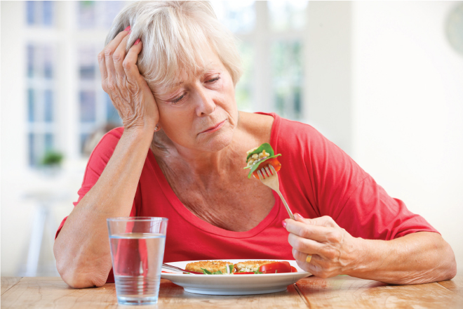 Nhiều người cao tuổi thường kén ăn, ăn không ngon, thay đổi khẩu vị dễ mắc bệnh về đường tiêu hóa.