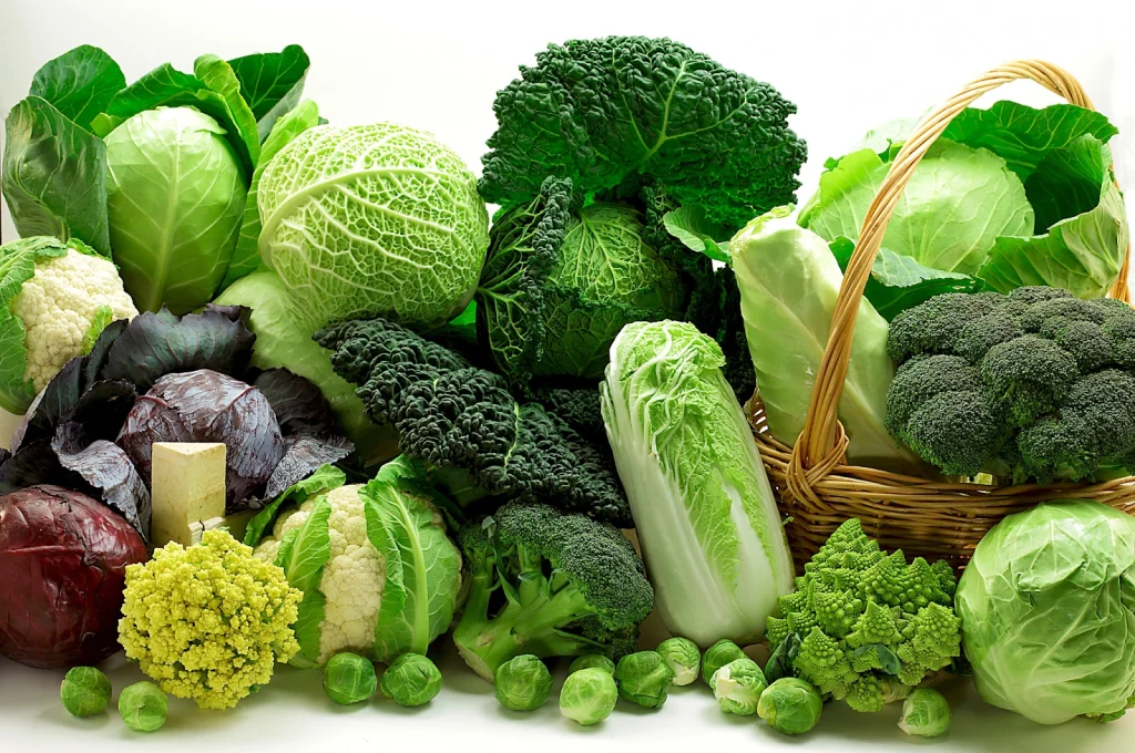 Rau cải xanh là thực phẩm gây đầy hơi, đối với người có hệ tiêu hóa kém
