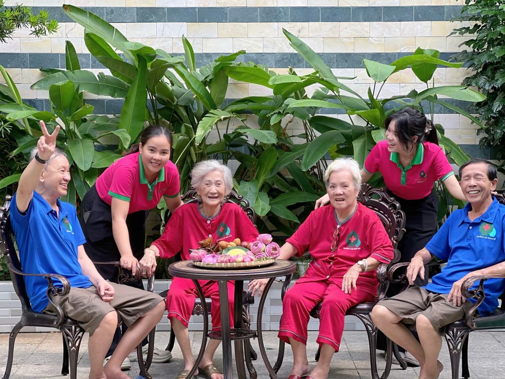 Bình Mỹ đồng hành cùng các gia đình để giúp người cao tuổi sống vui vẻ, khỏe mạnh và sống thọ
