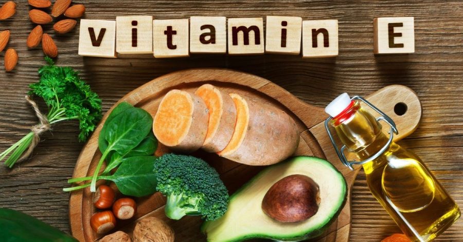 Vitamin E giúp bảo vệ tim mạch và làn da cho nam giới trên 60 tuổi
