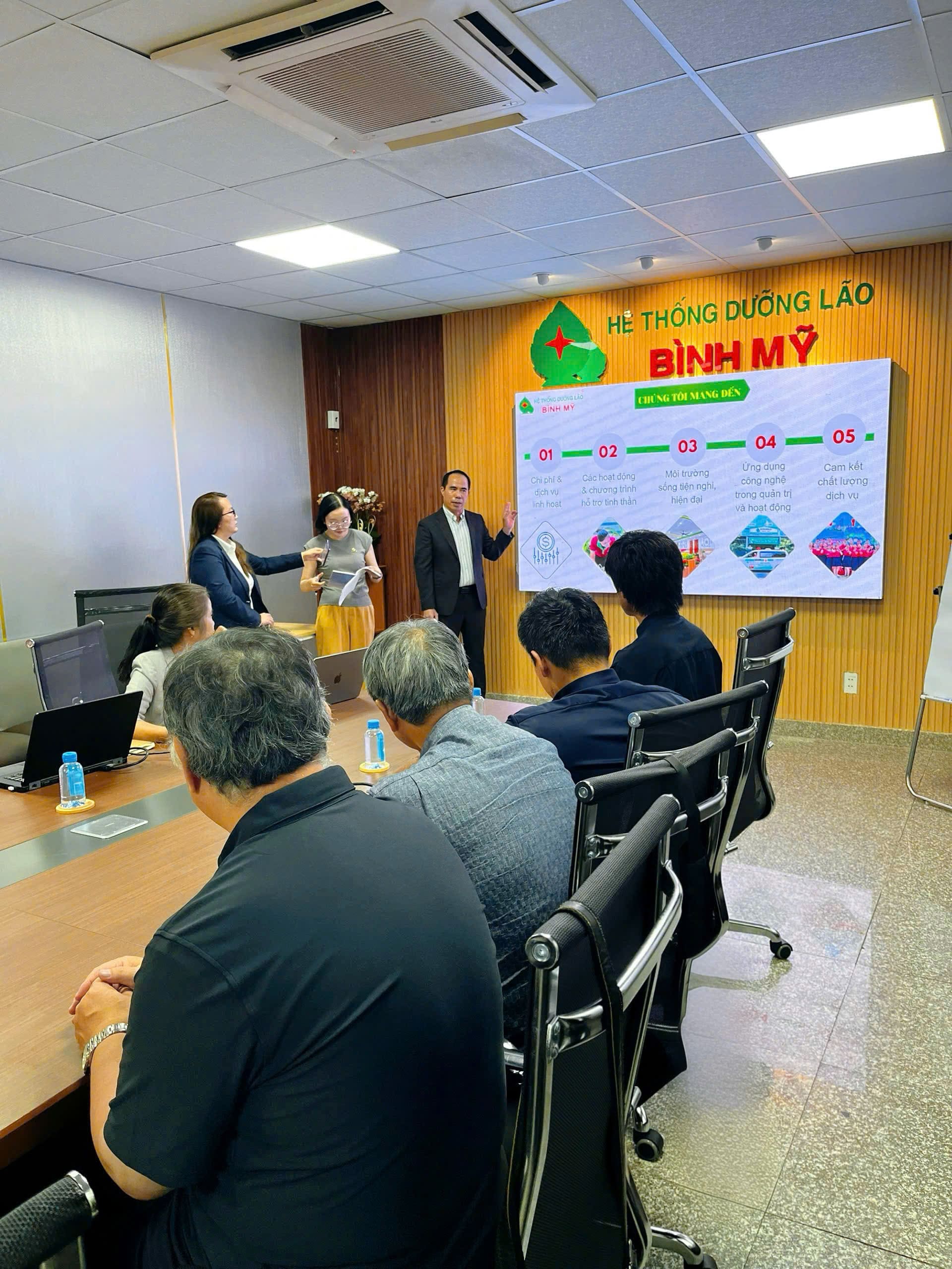 Đoàn khách Nhật Bản đến thăm và tìm hiểu Hệ thống Dưỡng lão Bình Mỹ tại Việt Nam