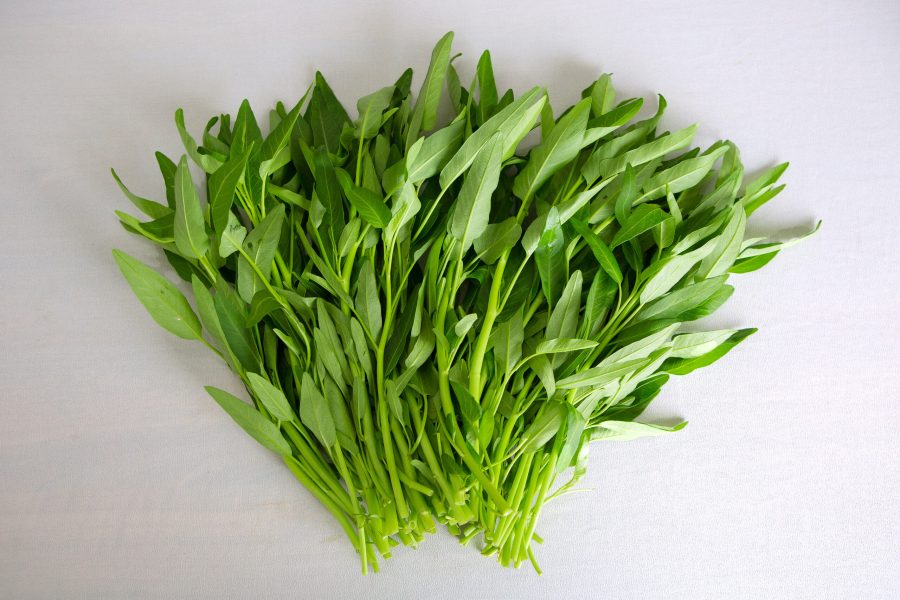 Rau muống dễ gây đầy hơi, khó tiêu và không phù hợp với người viêm khớp gout