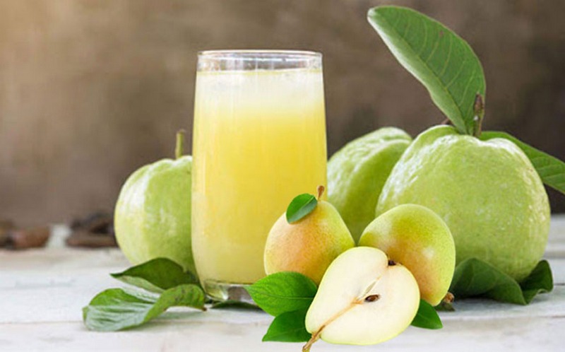 Làm dịu dạ dày, tránh nóng trong với nước ép lê