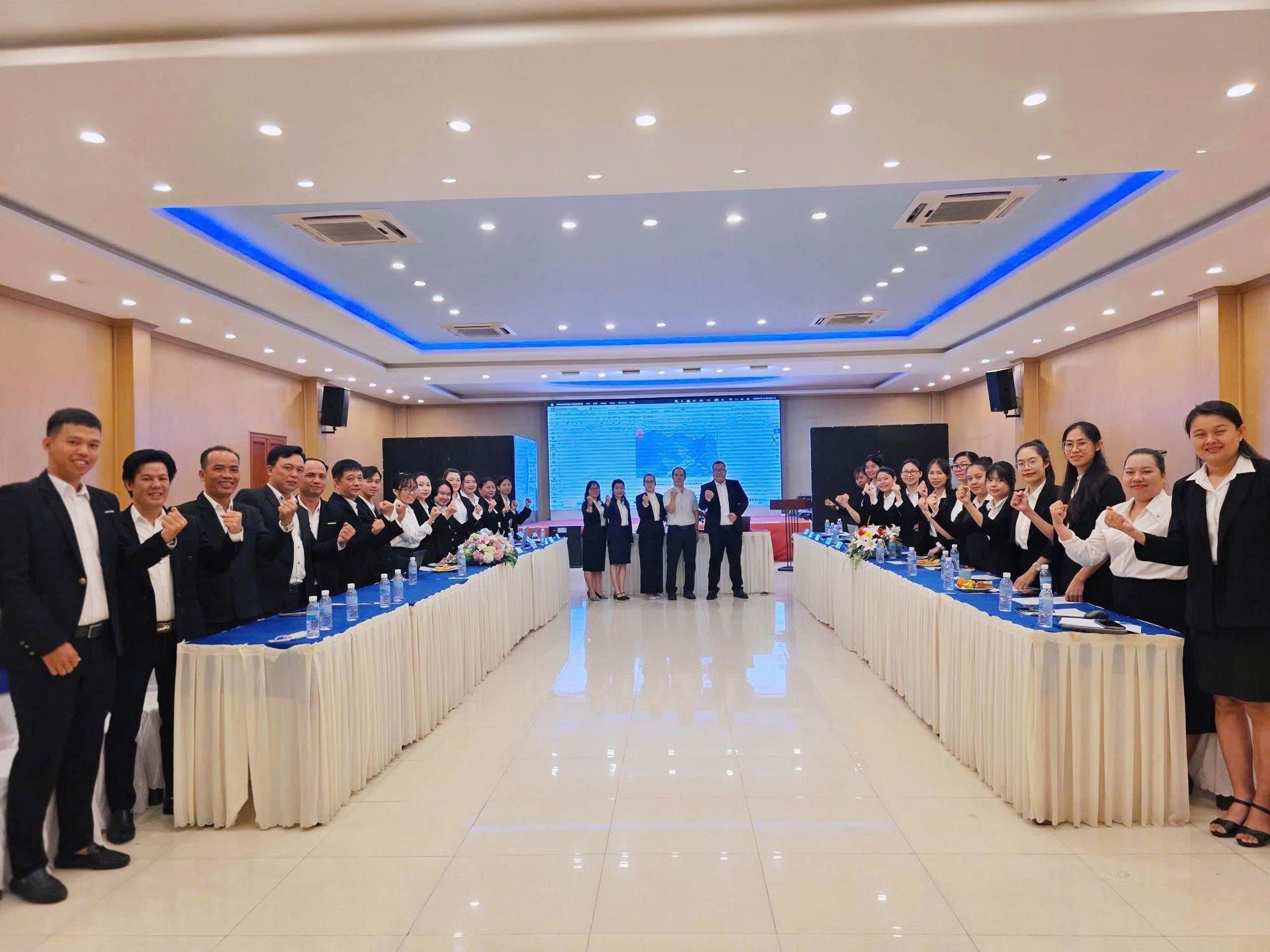 tuyen-dung-quanlyvanhanh_2